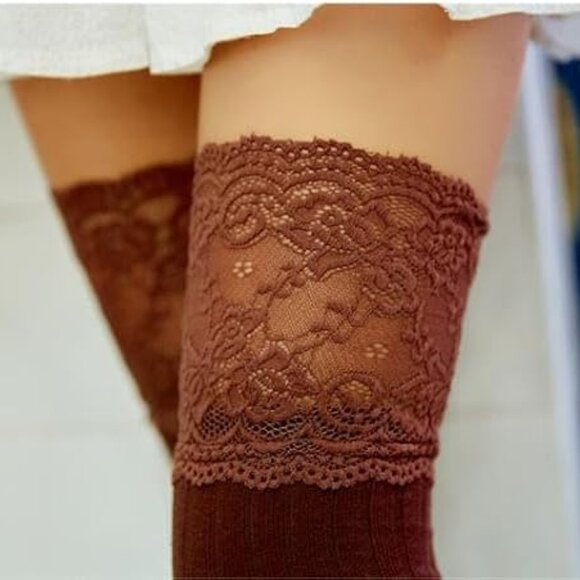 Large Lace Knee High Socks - Picture 4 of 6